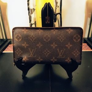 Authentic Louis Vuitton Monogram Zip around Wallet